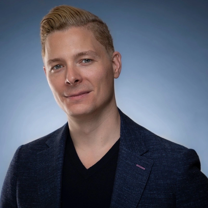 050423_Ian_Beacraft_AAE_Headshot-2